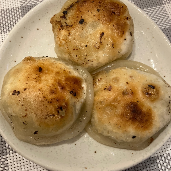 もちもちジューシーにらまんじゅうの焼き方